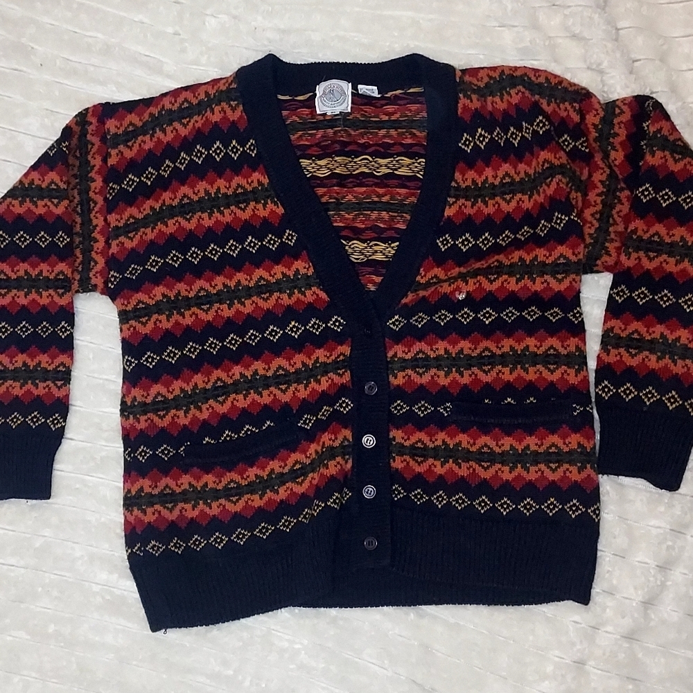Vintage 90s Pattern Knitted Button Down Cartigan
